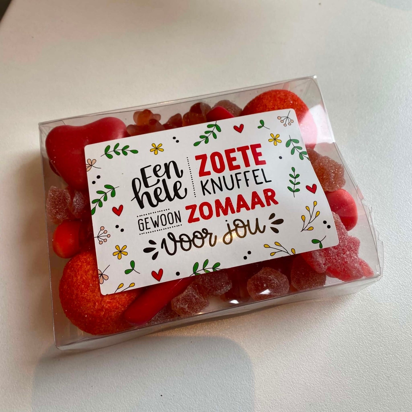 Zoete groetjes: snoepjes - Knuffel