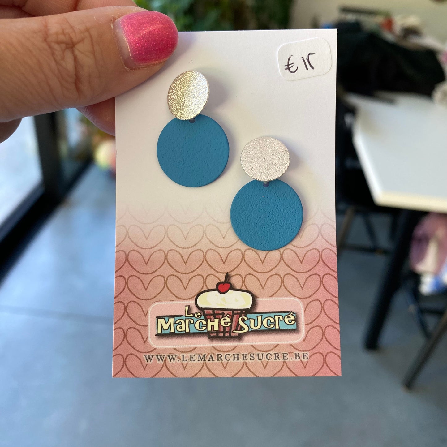 Le marché sucré: oorbellen zilver en blauw