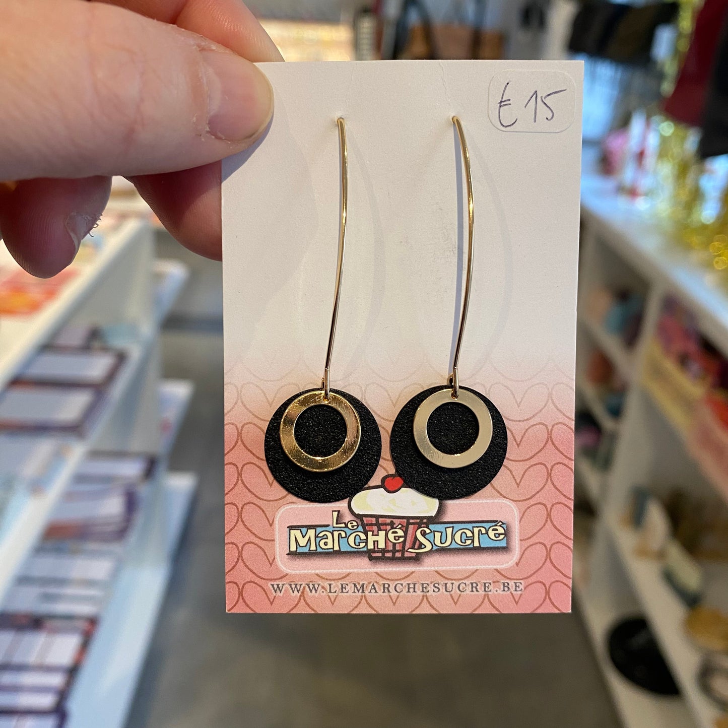 Le marché sucré: oorbellen hangers - zwart + goud