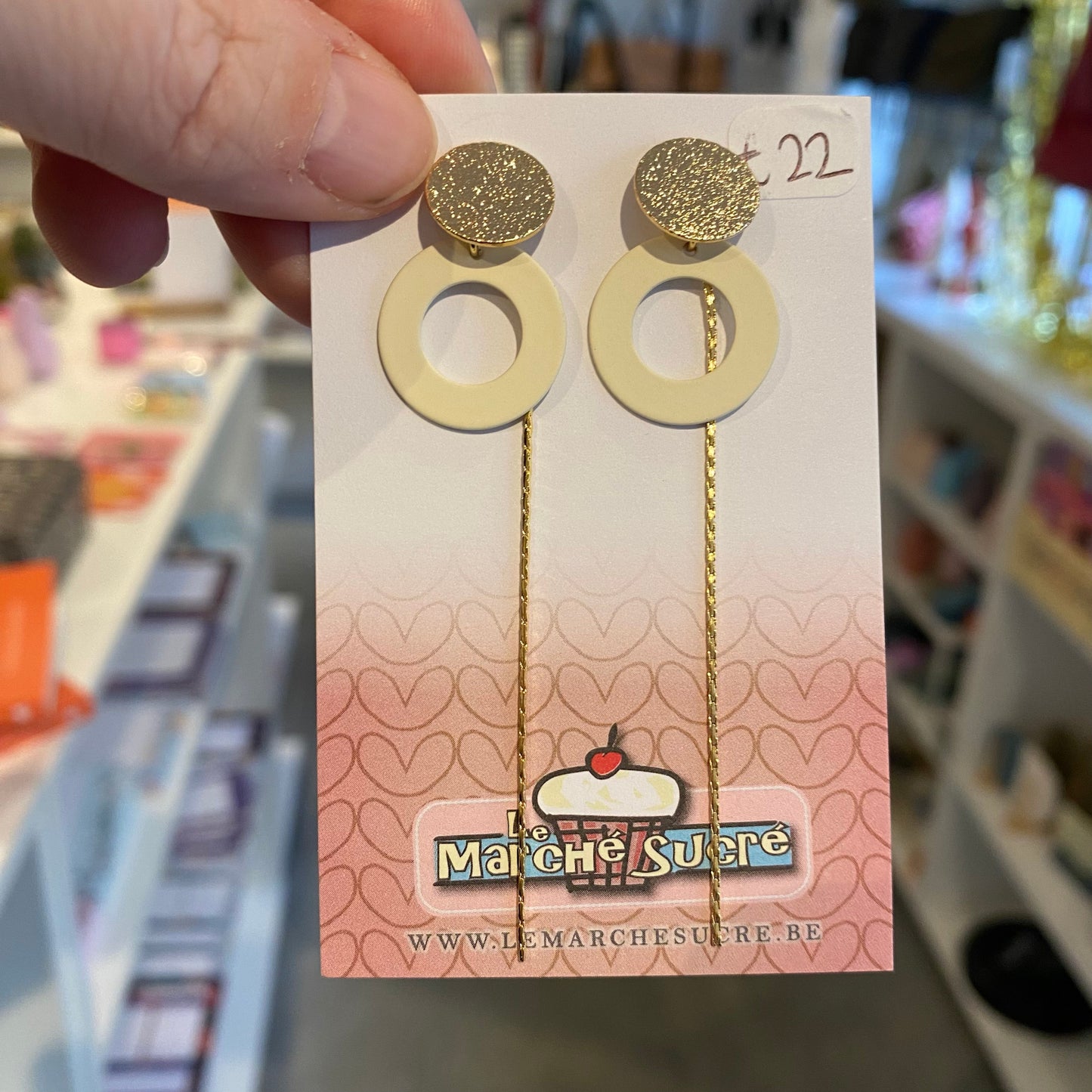 Le marché sucré: oorbellen stekers - goud + ecru