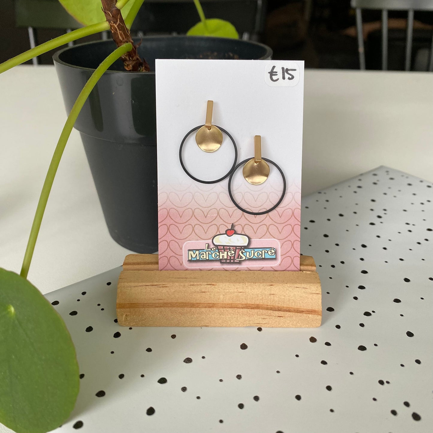 Le marché sucré: oorbellen - goud + zwart