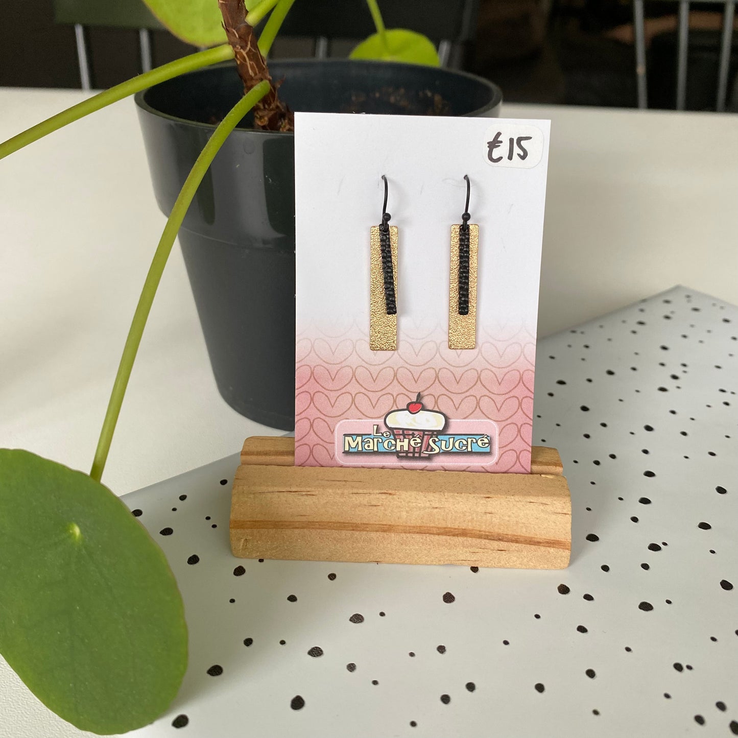 Le marché sucré: oorbellen - goud + zwart