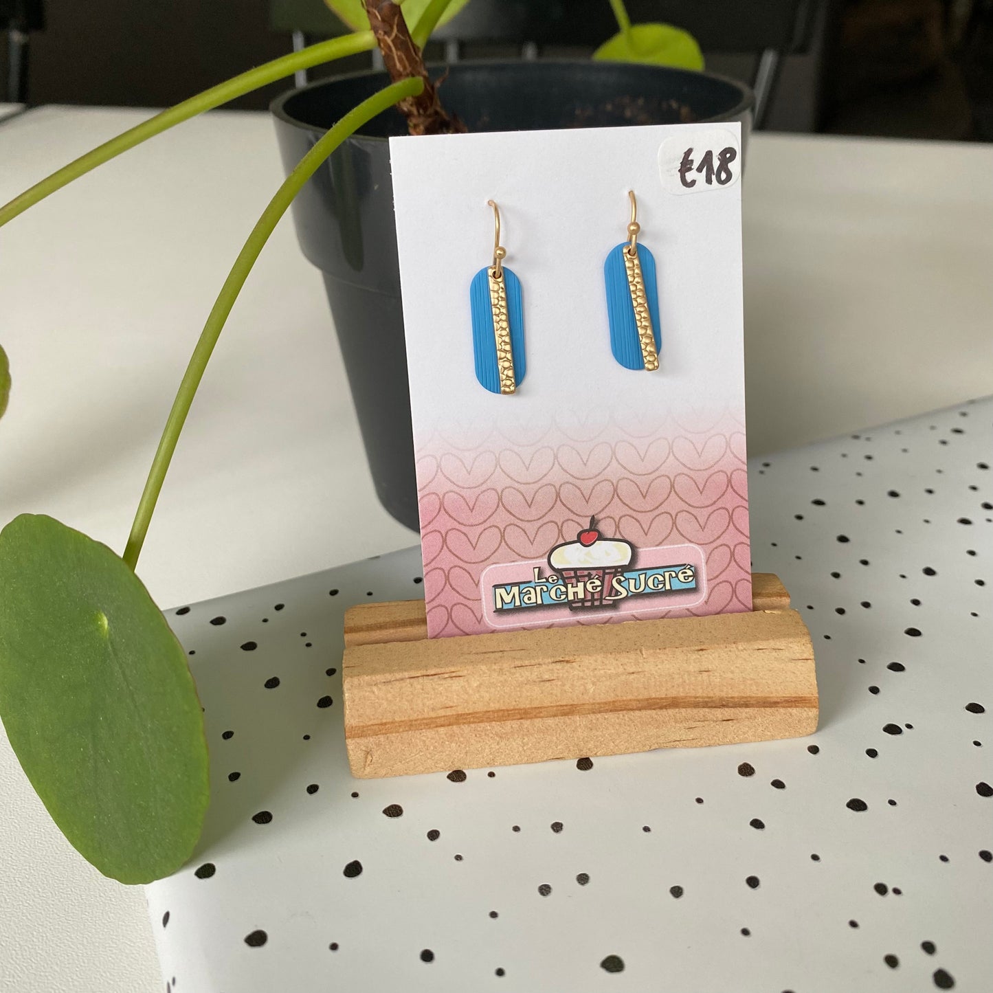 Le marché sucré: oorbellen - goud + blauw