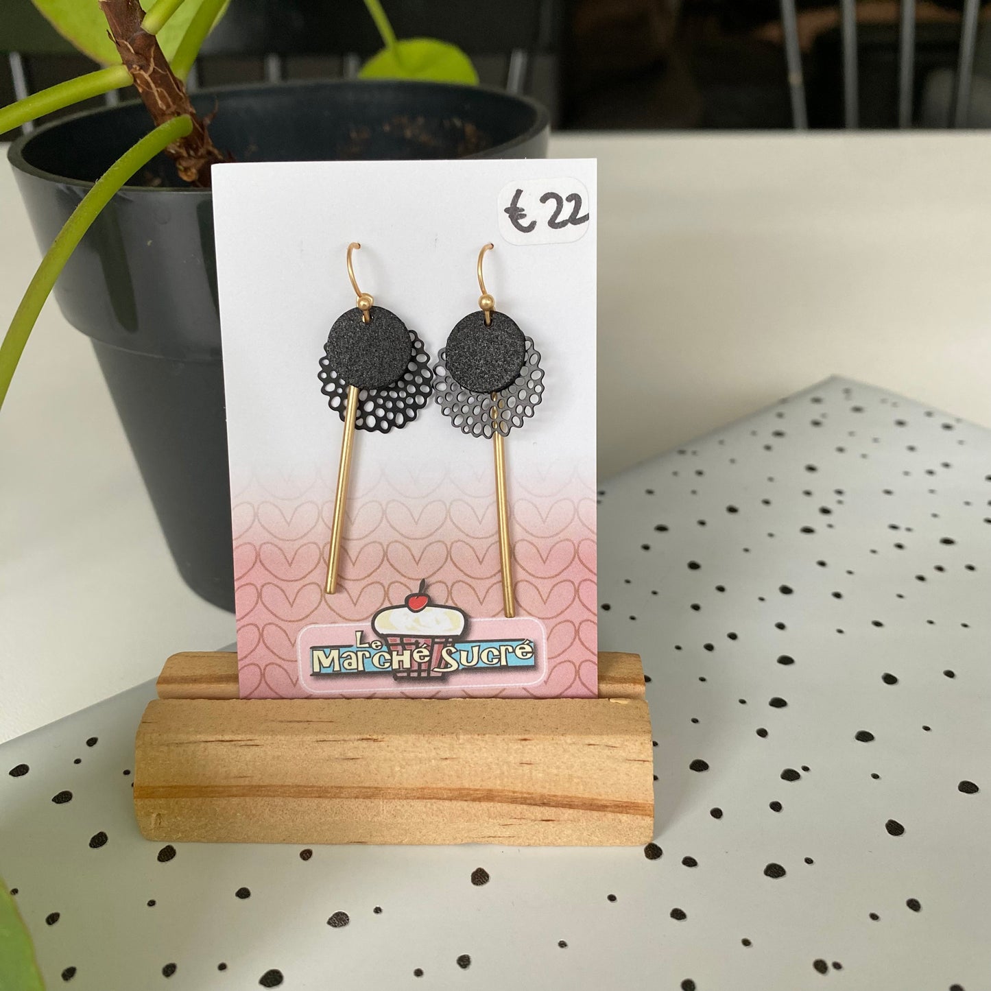 Le marché sucré: oorbellen - goud en zwart