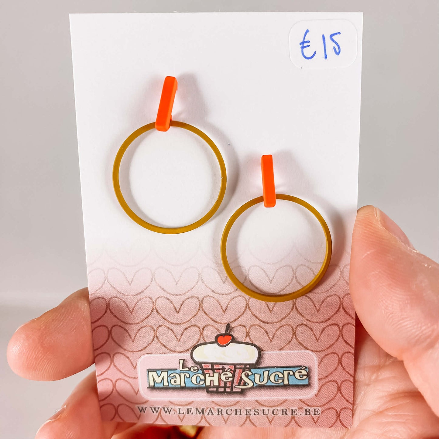 Le marché sucré: oorbellen camel en oranje