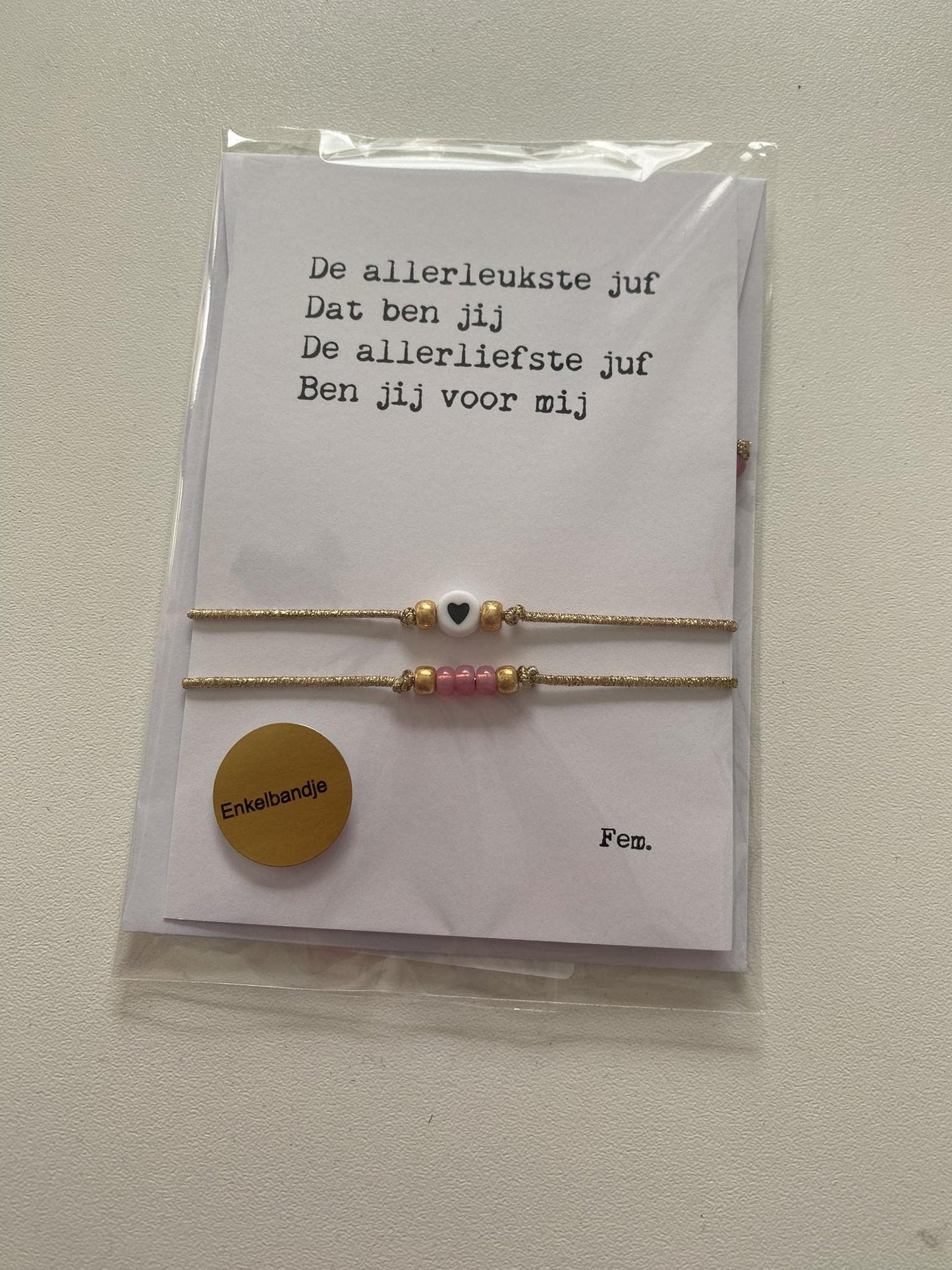 Papierpleziertjes: kaart met enkelband elastisch roze