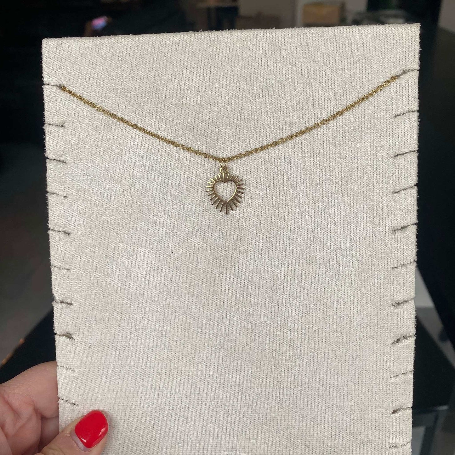 Le marché sucré: ketting met hanger hartje goud