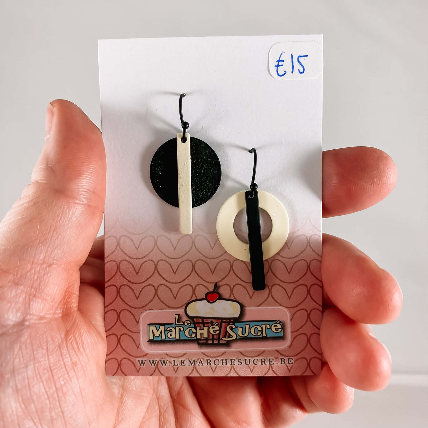 Le marché sucré: oorbellen - ecru en zwart