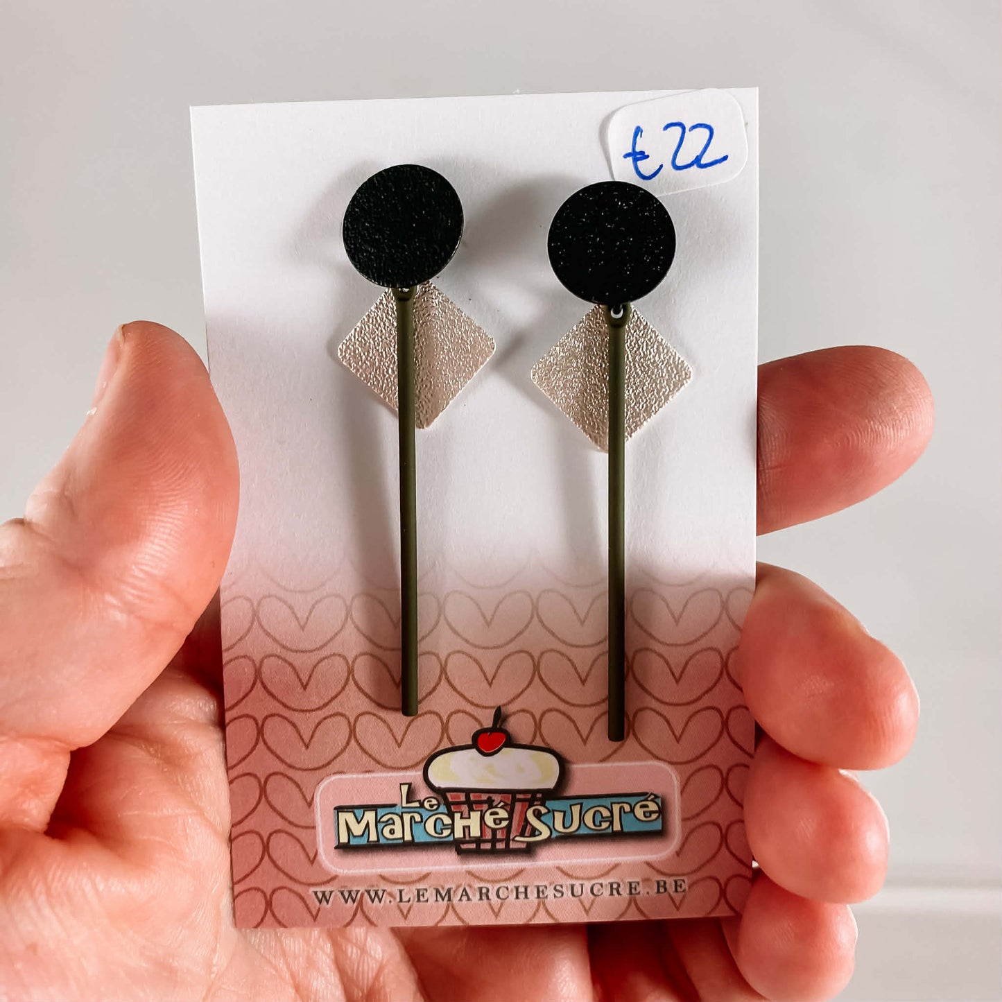 Le marché sucré: oorbellen - zwart, zilver en kaki