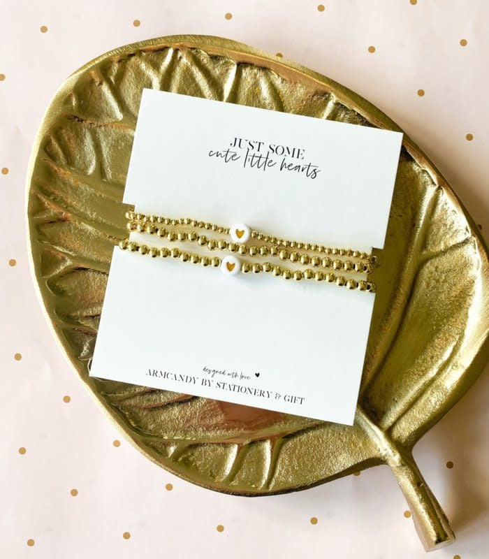 Stationery & gift Armbandjes setje GOUD 3 stuks op een kaartje