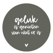 Zoedt: muurcirkel 20 cm kaki - geluk is genieten van wat er is