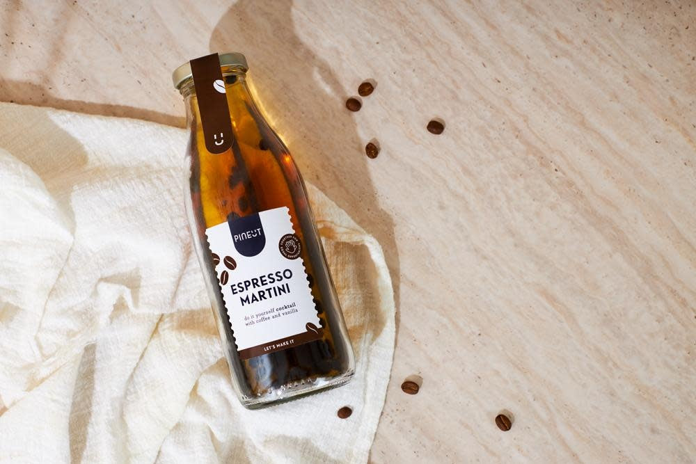 Pineut: Cocktail fles Espresso Martini DIY