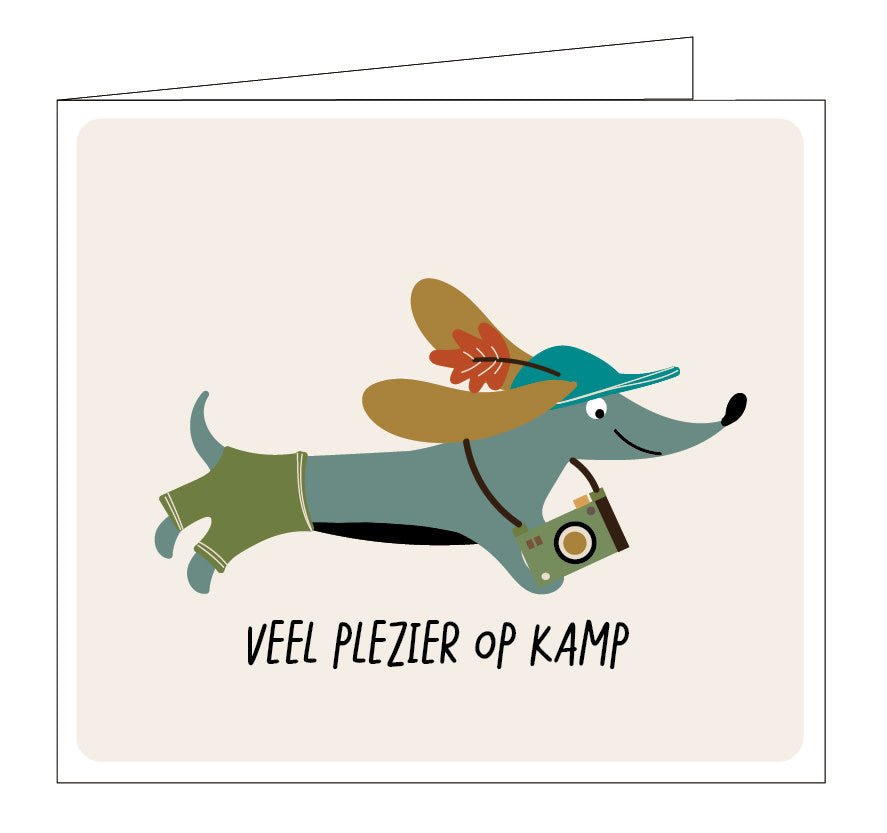 Hil Claesen: kaart - veel plezier op kamp (hond)
