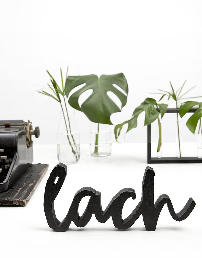 Zoedt: LACH van zwart hout