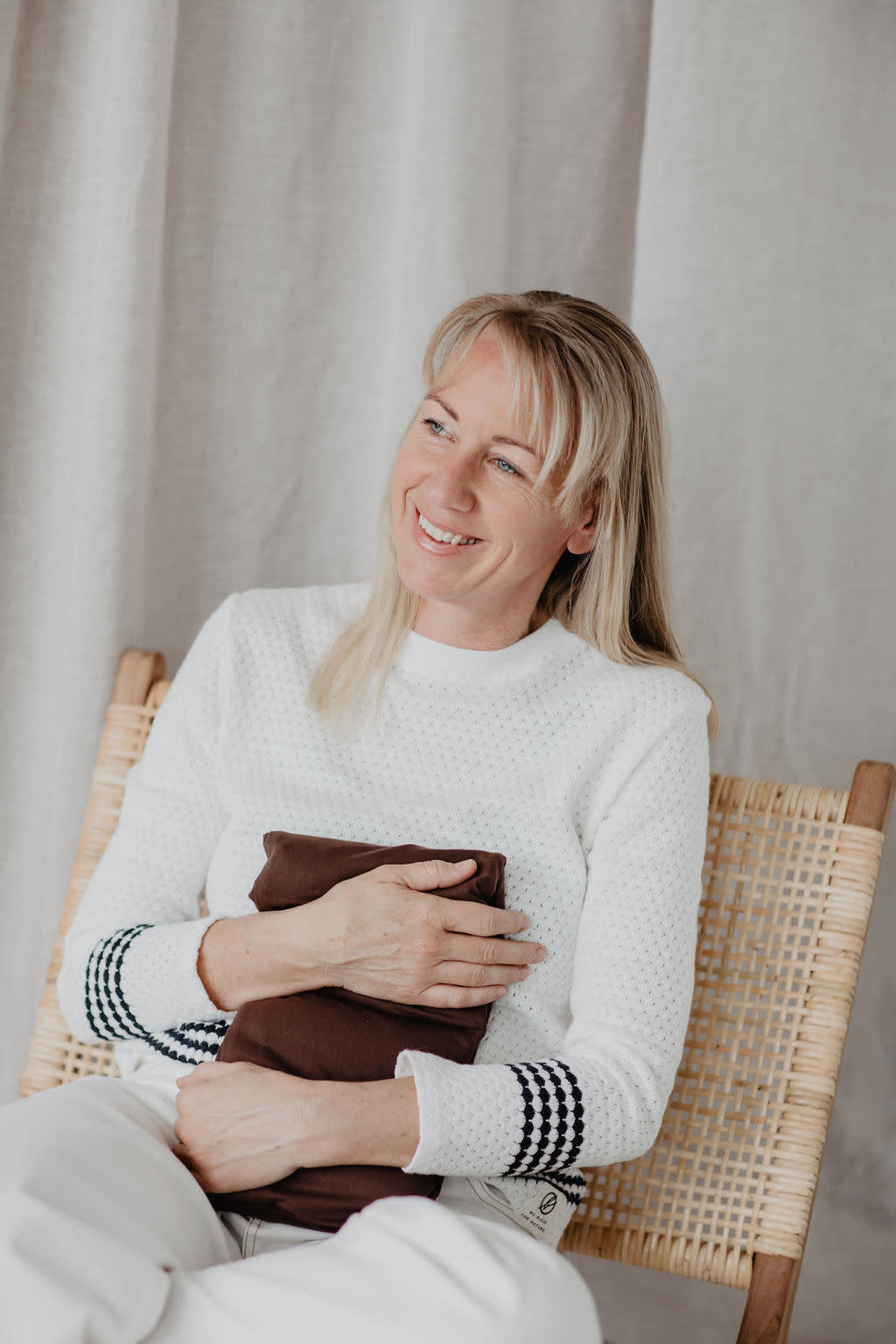 Janneke's Warmtesjaal  jersey chocola  | biologisch lijnzaad