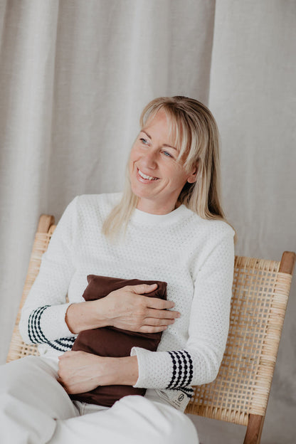 Janneke's Warmtesjaal  jersey chocola  | biologisch lijnzaad