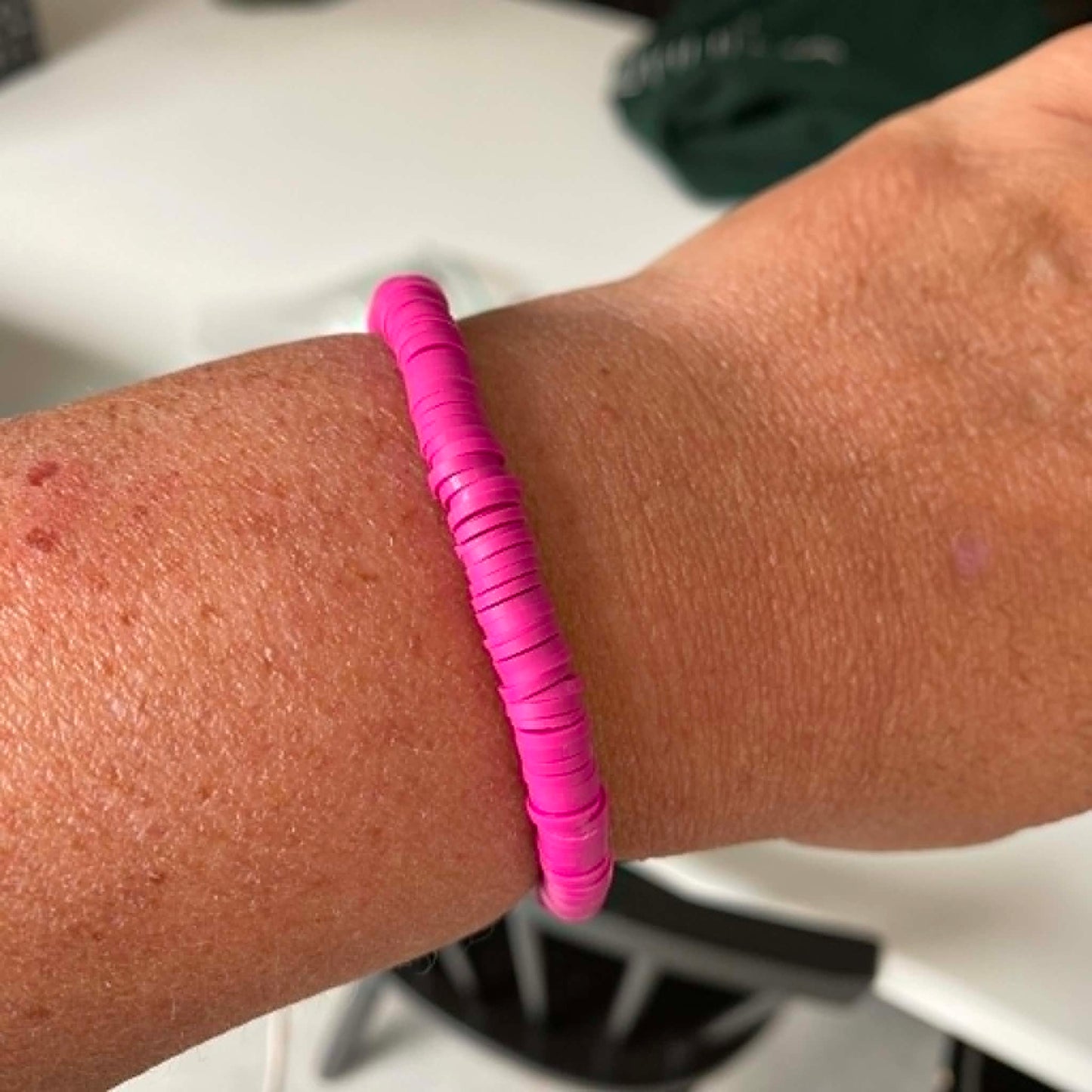 Biba: armbandje klei - felroze