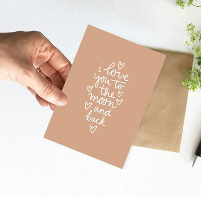 Nynke Ontwerpt: Kaart a6 | I love you to the moon and back