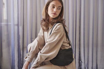 tinne + mia cross body bag - black