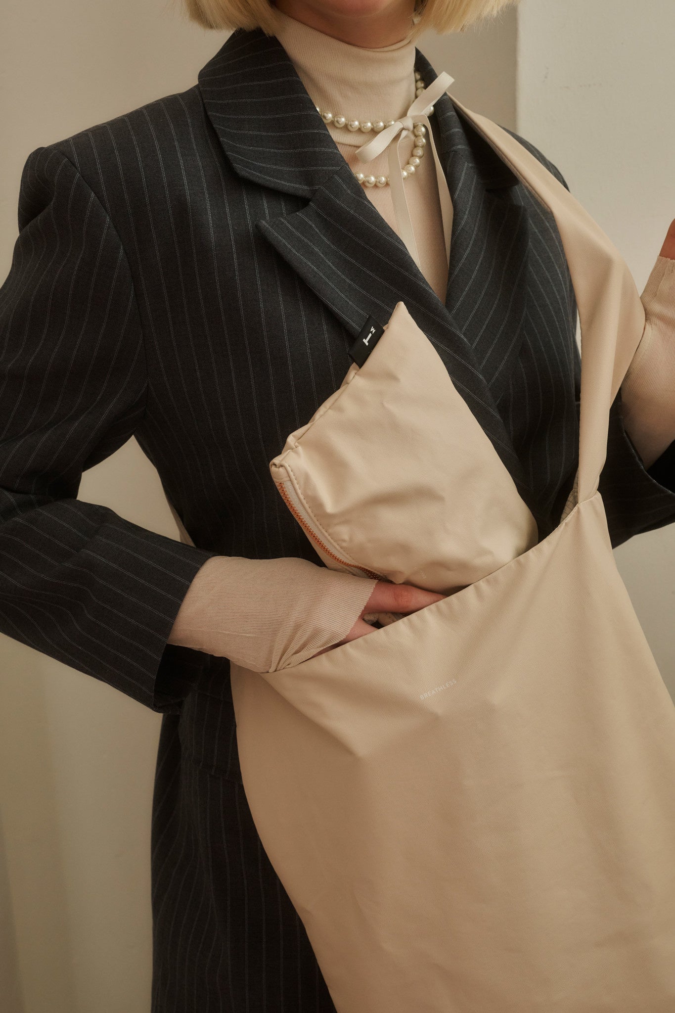 tinne + mia cross: Feel good bag - Tapioca | BREATHLESS