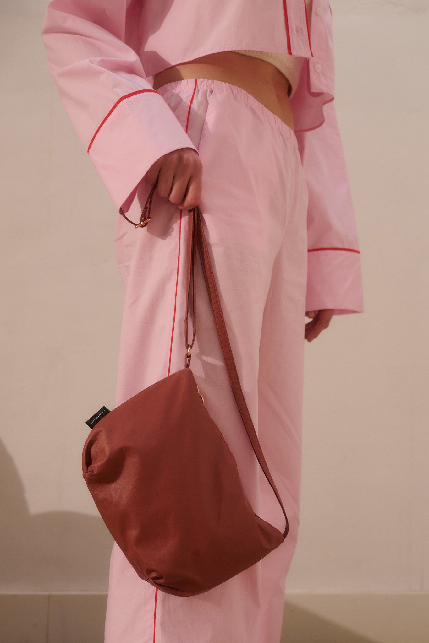 tinne + mia cross body bag -  red wood | Joie de Vivre
