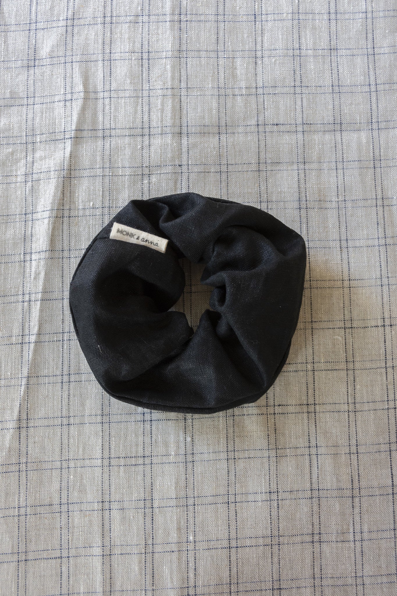 Monk & anna: scrunchie - linen black