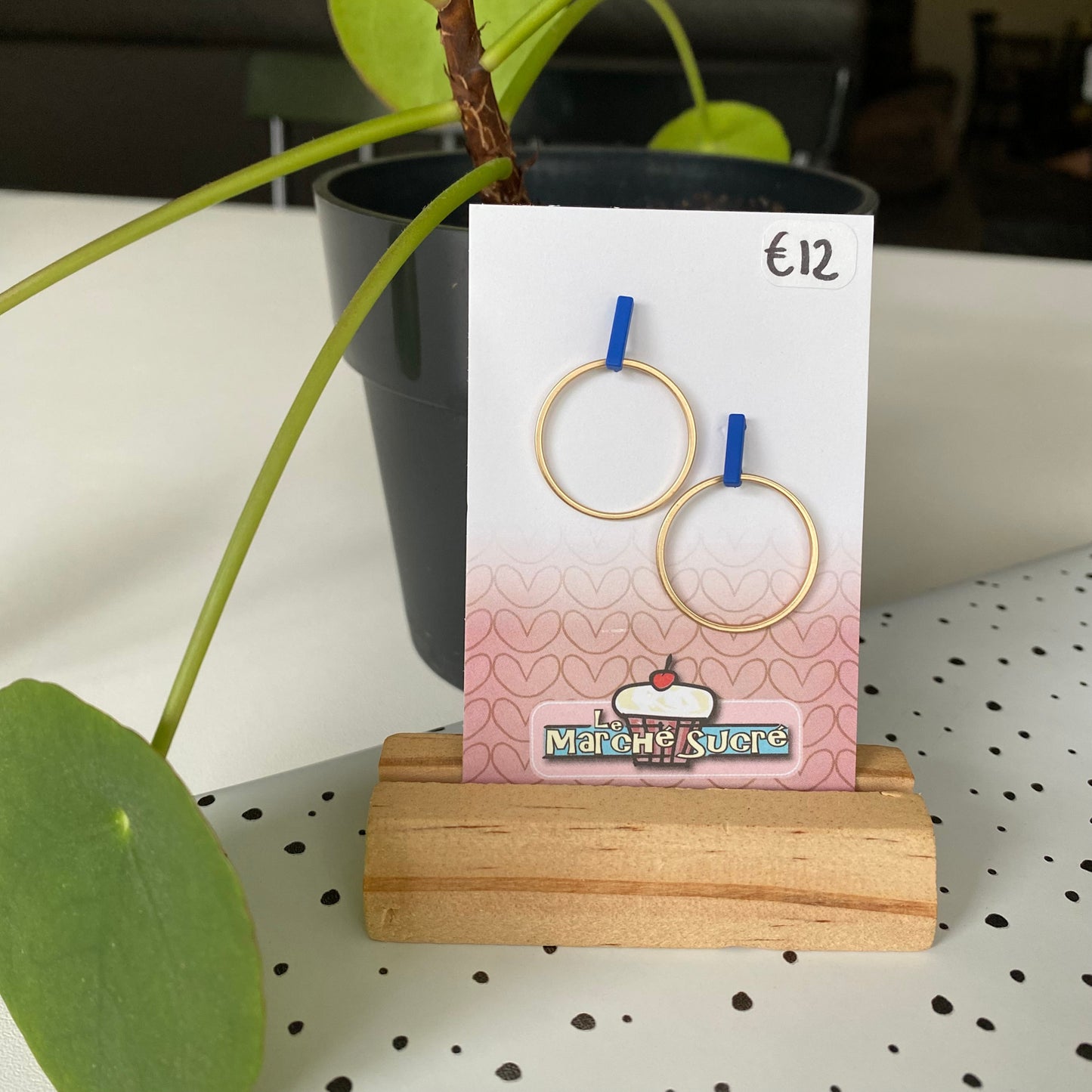 Le marché sucré: oorbellen - goud + blauw