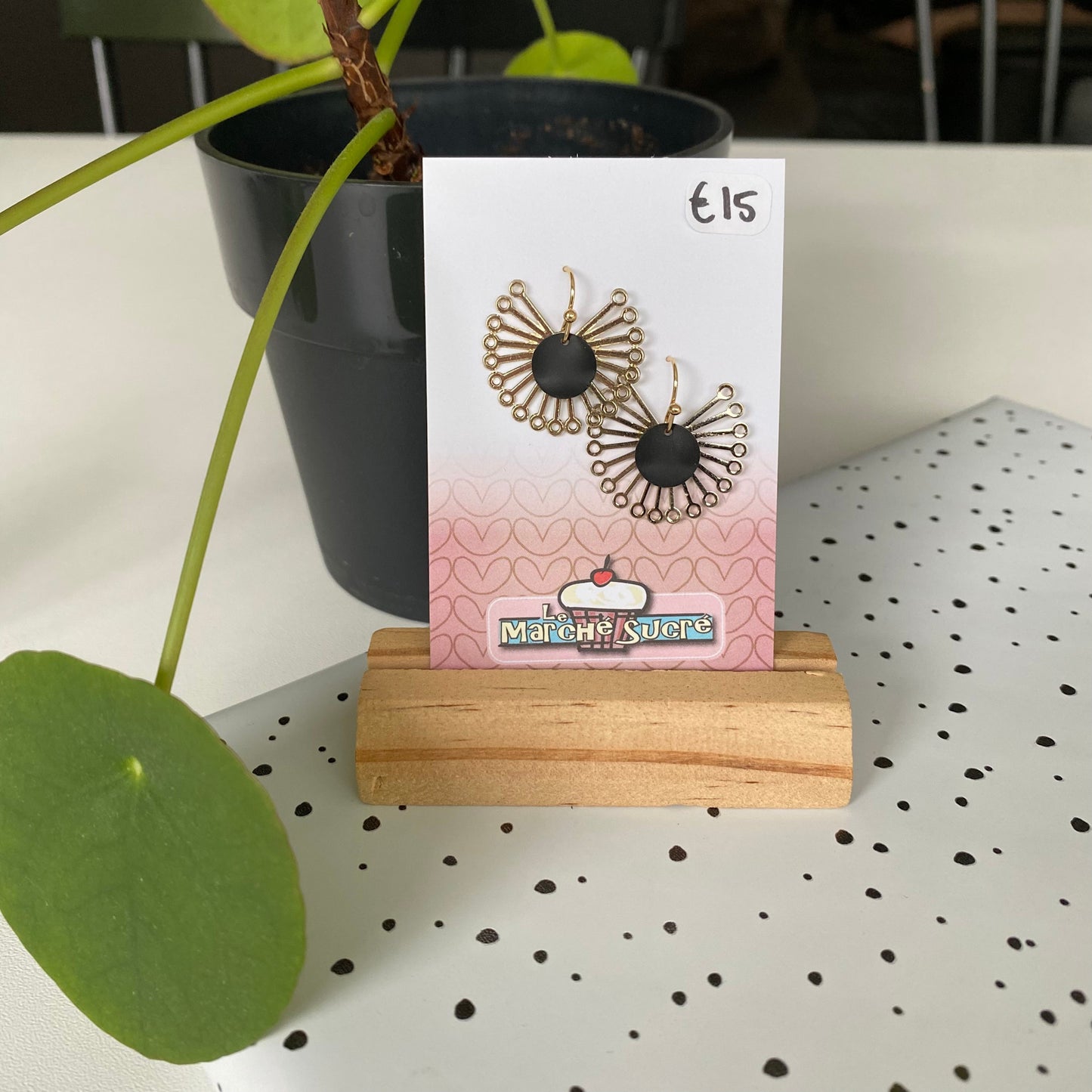 Le marché sucré: oorbellen - goud + zwart