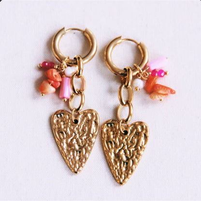 Bazou: oorbellen - Brede RVS ring met ketting, hart en cluster - roze/oranje