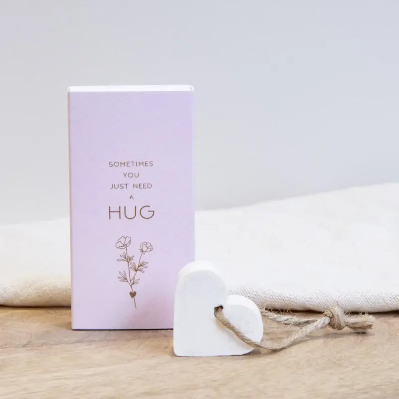 My paperstation:  Little giftbox Hug