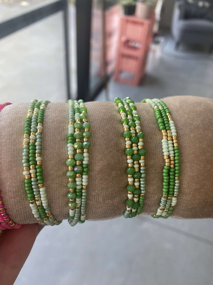Biba: armband pareltjes op elastiek groen