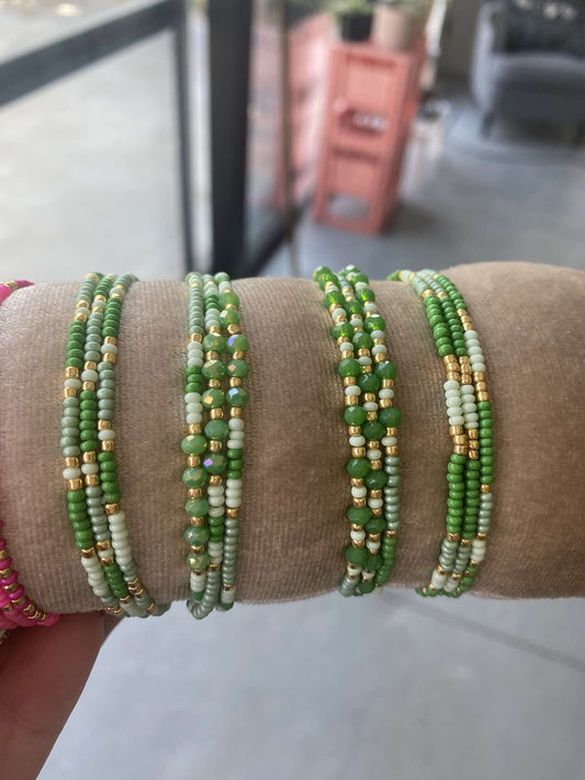 Biba: armband pareltjes op elastiek groen