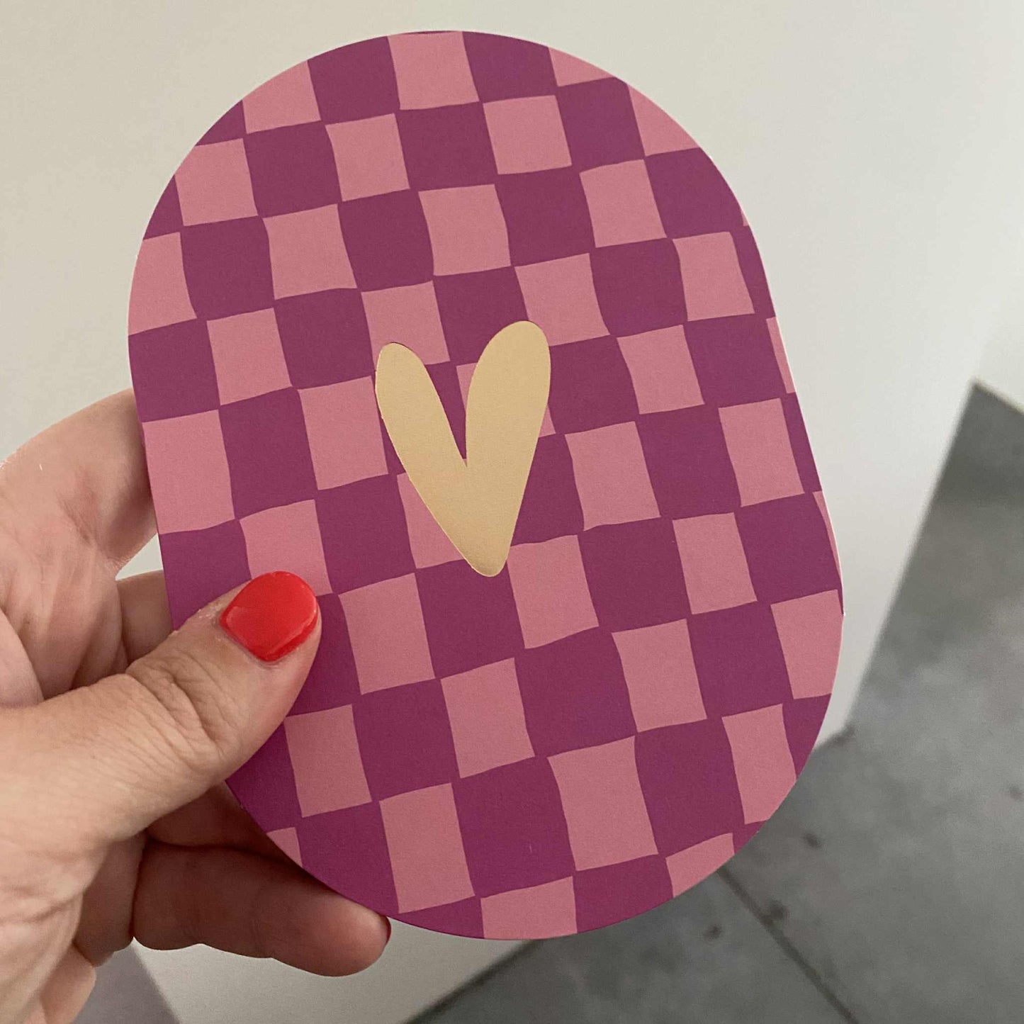 KP: kaartje a6 - vierkantjes paars en roze en gouden hart