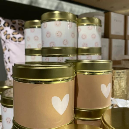 Stationery & gift: Geurkaars in blik | HEART