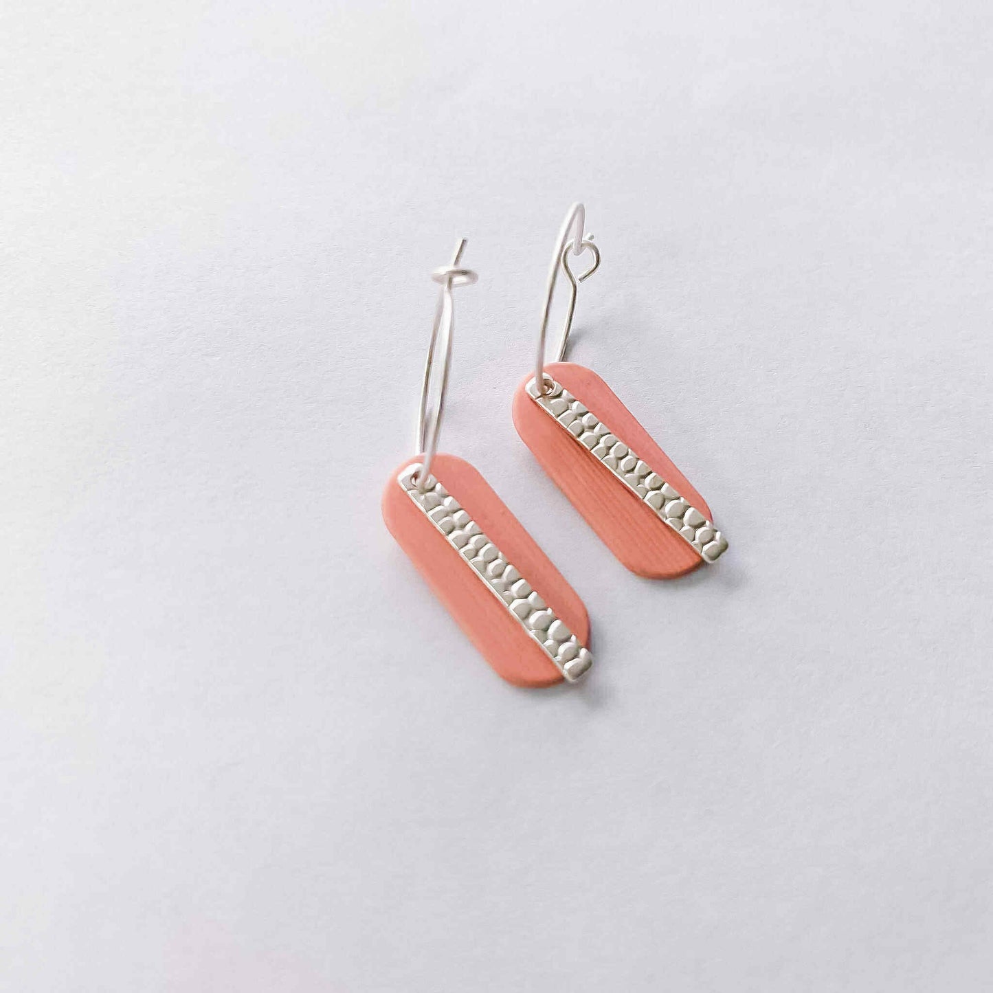 Le marché sucré: oorbellen zilver en lichtroze