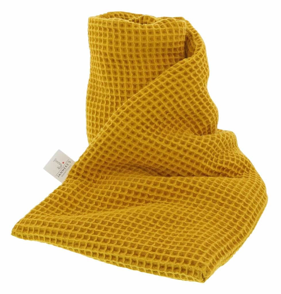 Janneke's Warmtesjaal wafelstof okergeel | biologisch lijnzaad
