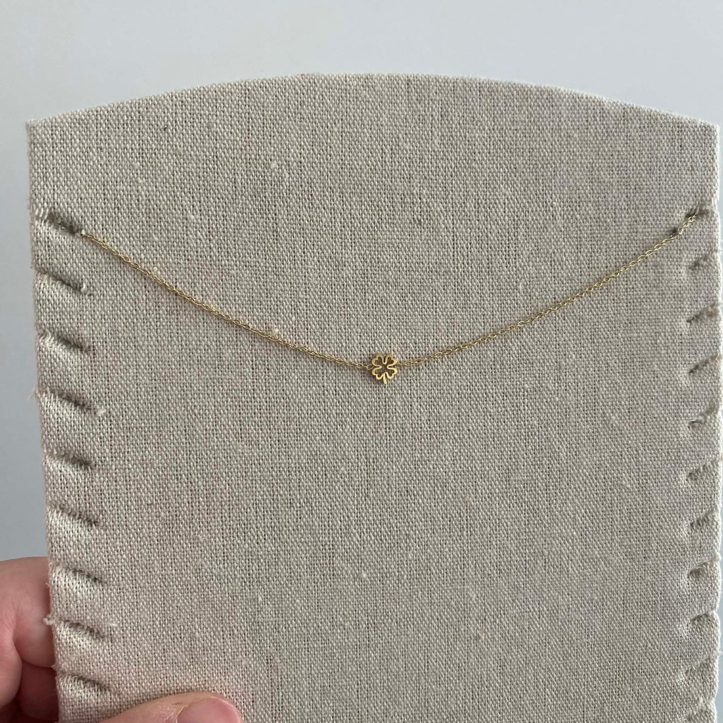Yehwang: Ketting met hangertje - stainless steel goud - klavertje open