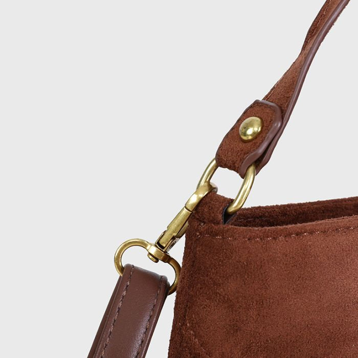 Handtas met franjes en studs - bruin