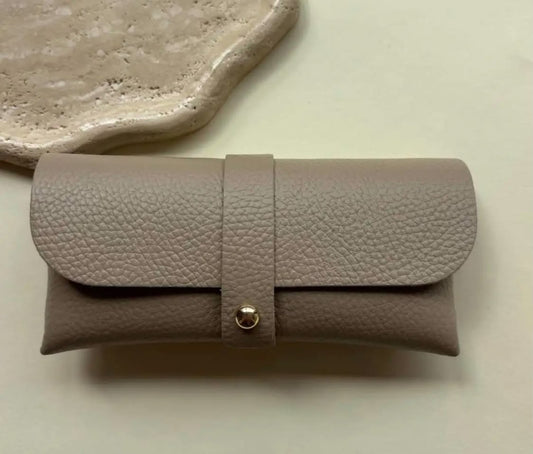 Zonnebriltasje leder - licht taupe