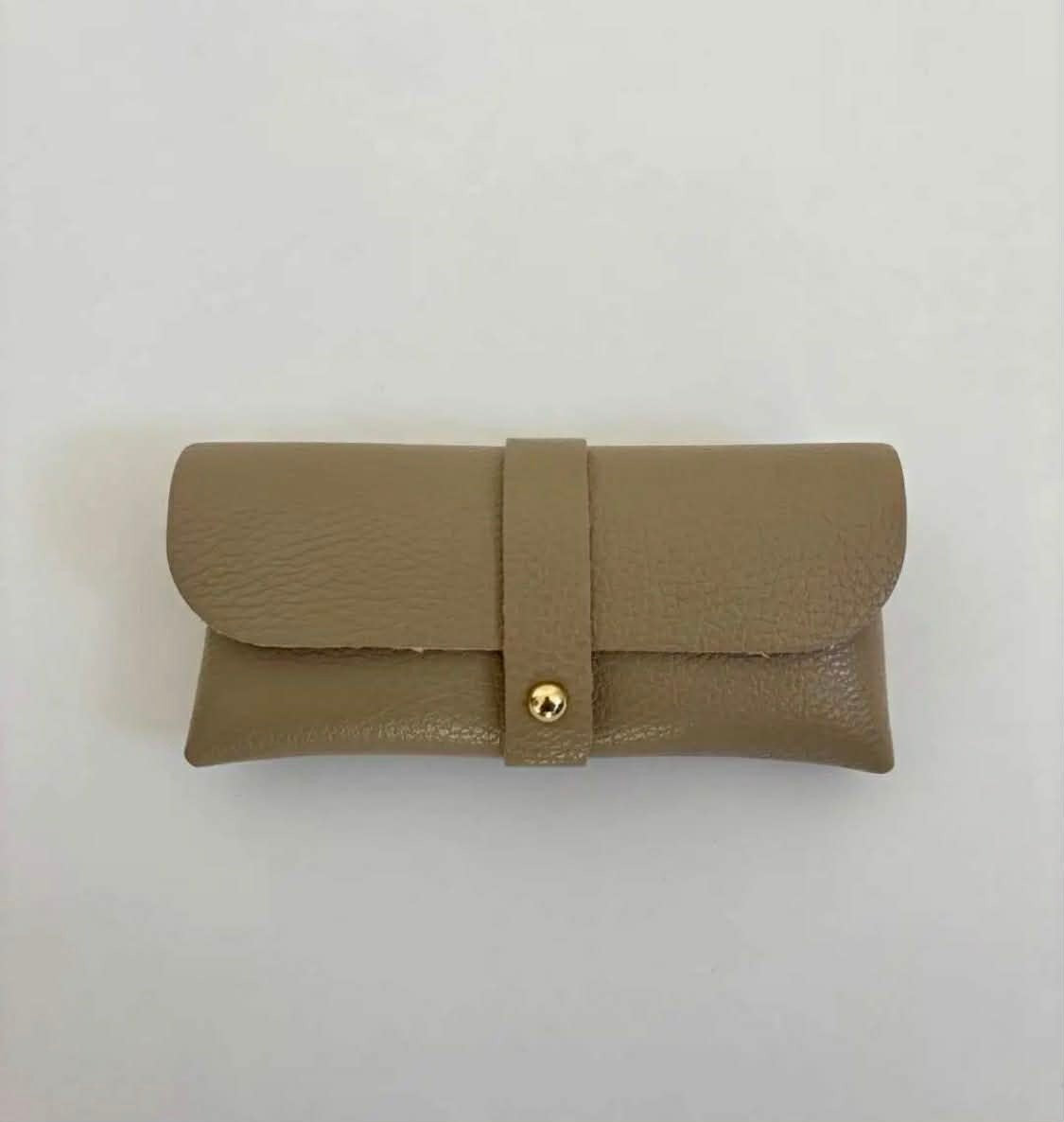 Wauw: Zonnebriltasje leder - taupe