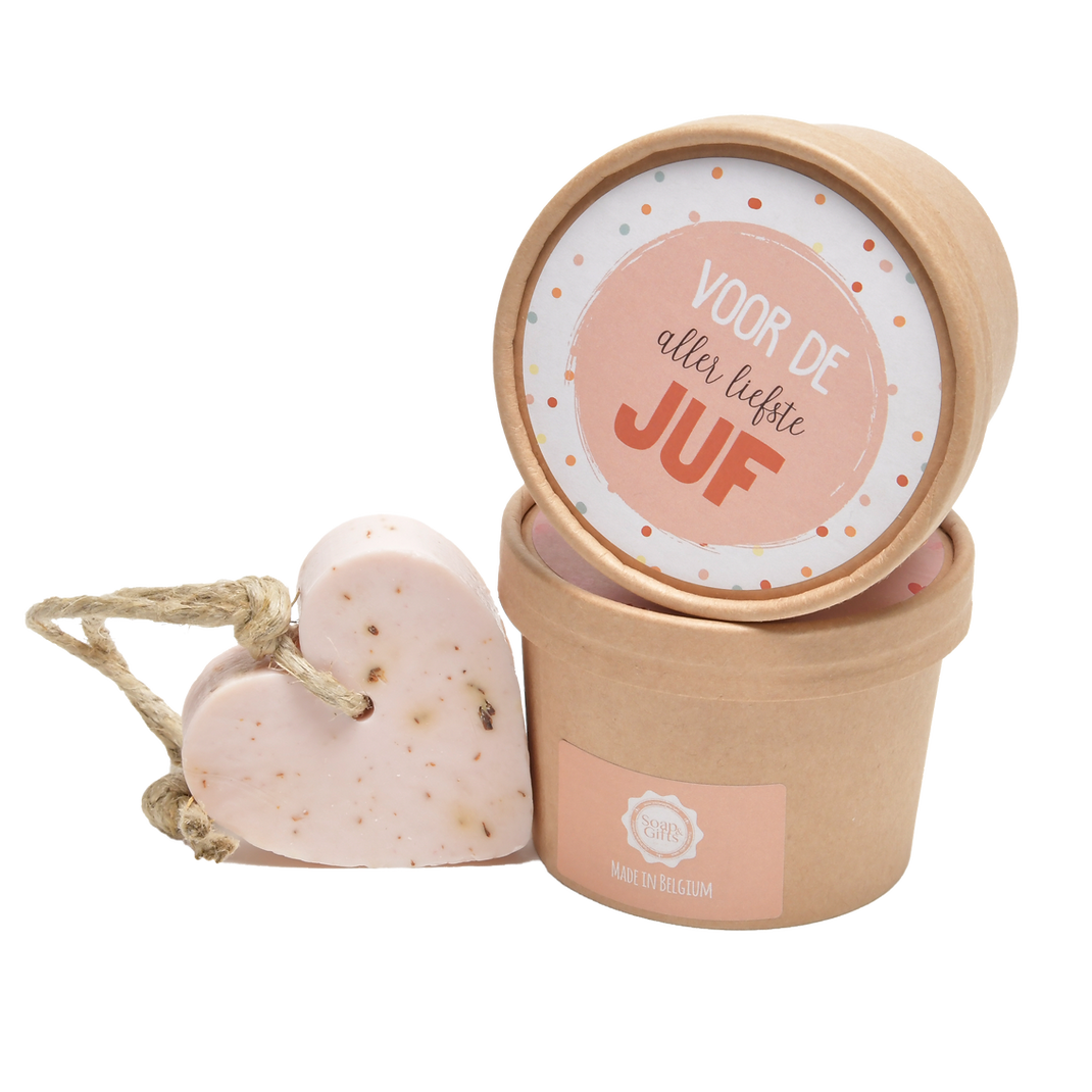Soap & gifts:  Soap in a bowl met hartzeep " Voor de allerliefste Juf"