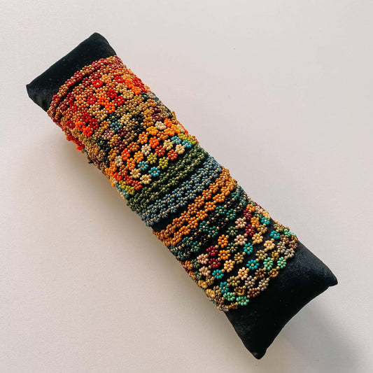Biba: Elastisch armbandje met bloemetjes - Miyuki beads (verschillende kleurtjes)