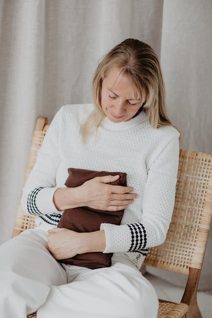 Janneke's Warmtesjaal  jersey chocola  | biologisch lijnzaad