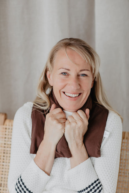Janneke's Warmtesjaal  jersey chocola  | biologisch lijnzaad