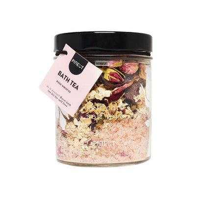 Pineut: Badthee - rozen en hibiscus