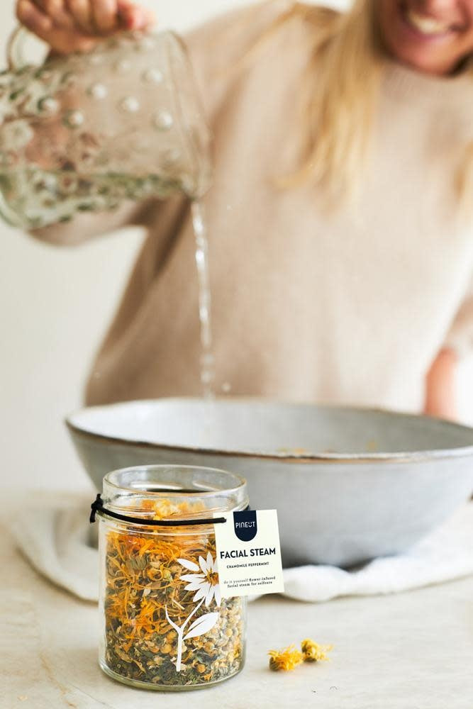 Pineut: facial steam - kamille en pepermunt
