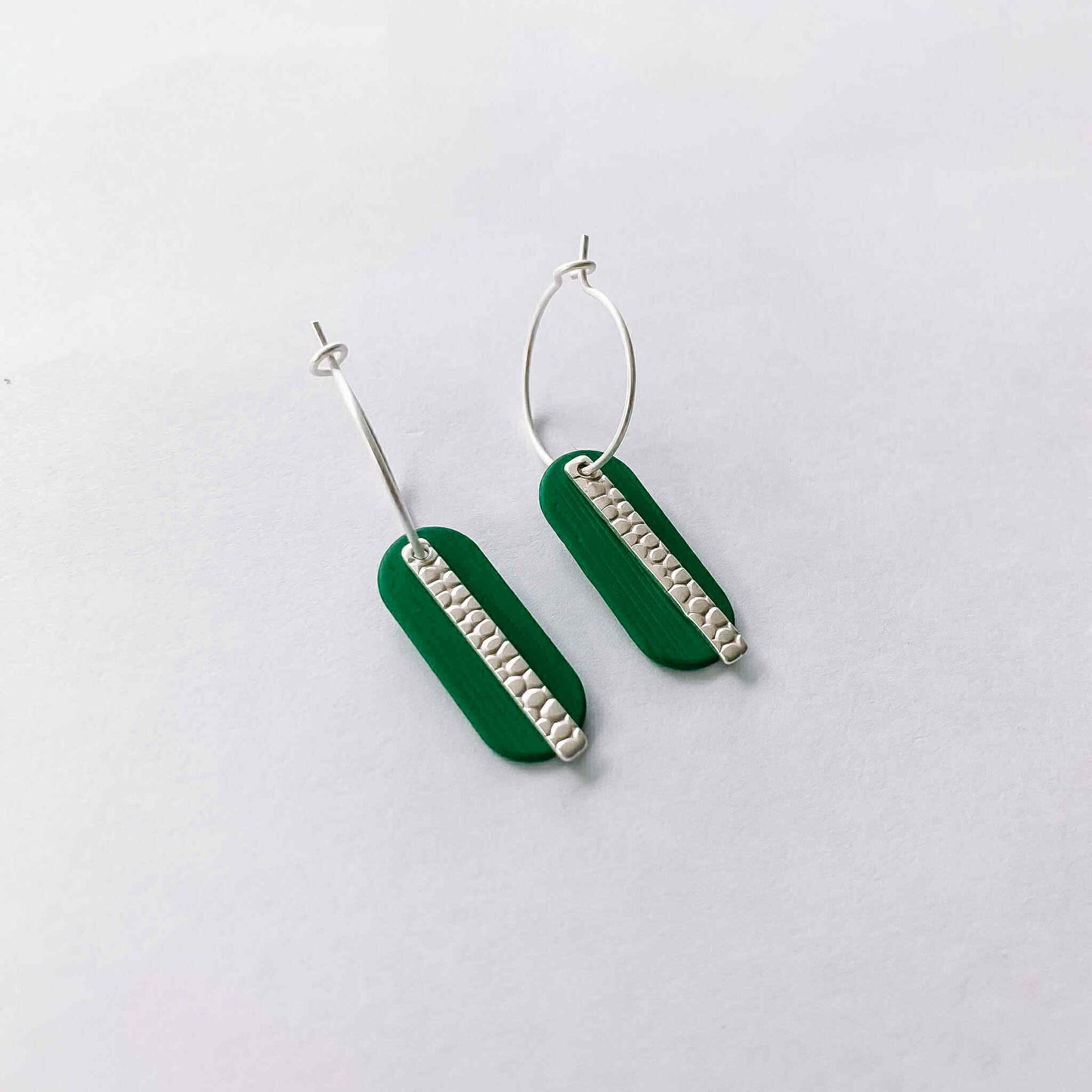 Le marché sucré: oorbellen zilver en groen