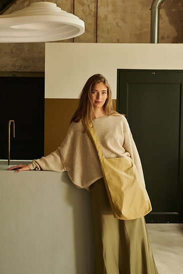 tinne + mia cross: Feel good bag - prairie sand | you