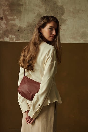 tinne + mia cross body bag - sable | oh! ok. but