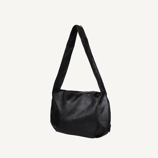 Tinne + Mia | Lot bold cross body | black